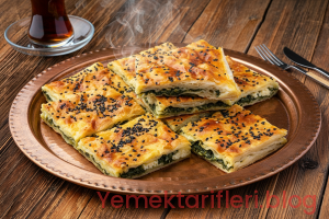Geleneksel Türk Mutfağından Puf Puf Kabaran Enfes Ispanaklı Börek Tarifi