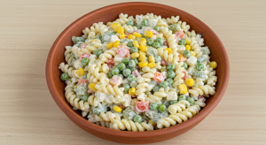 Geleneksel Usul En Lezzetli Makarna Salatası Tarifi