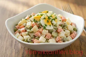 Gerçek Amerikan Salatası Tarifi: Geleneksel Usulde Mayonezli Lezzet Şöleni