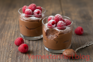 İpeksi Kıvamıyla Geleneksel Fransız Usulü Çikolata Mousse Tarifi