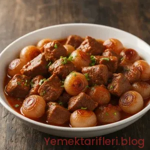 Lokum Kıvamında Geleneksel Et Yahni Tarifi: Osmanlı Mutfağının İhtişamı
